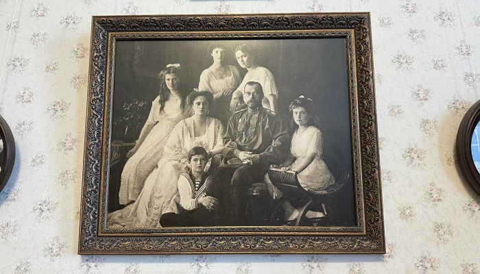 Фото семьи императора